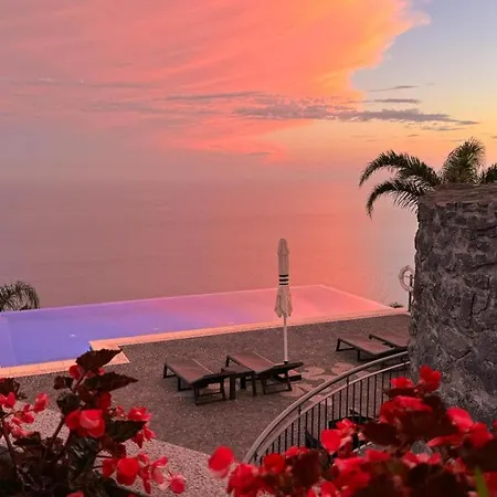 Ocean View Palheiro Madeira, Madeira Apartment